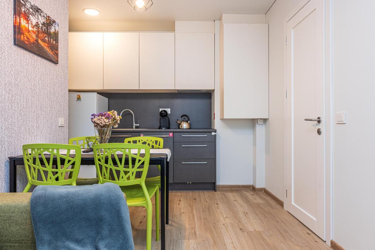 Sunny Pines Apartment Паланга Экстерьер фото