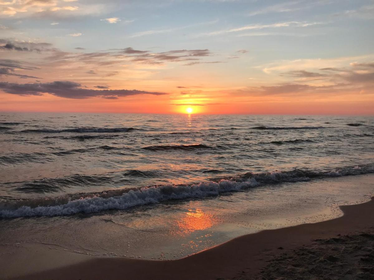 Sunny Pines Apartment Паланга Экстерьер фото