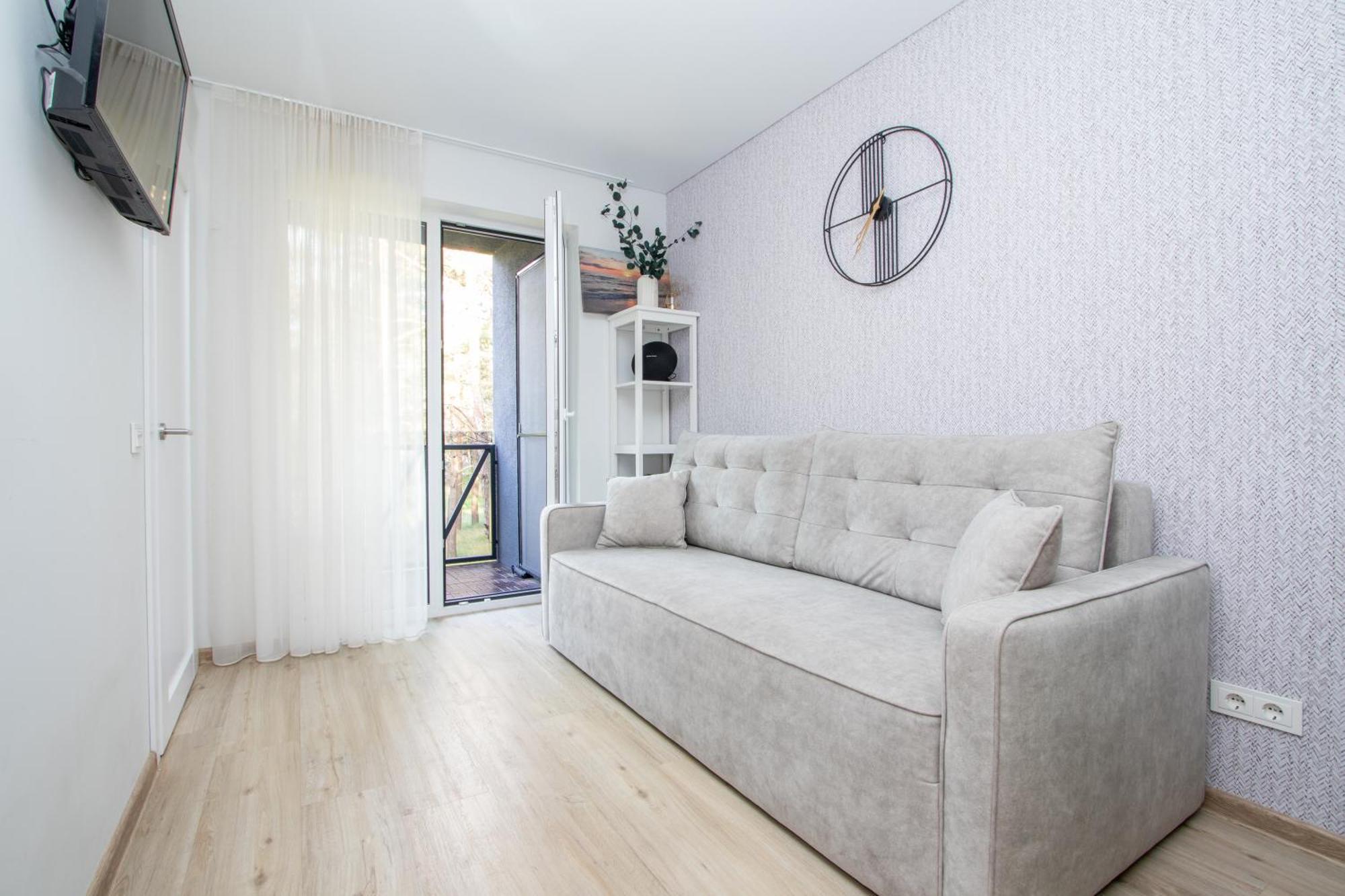 Sunny Pines Apartment Паланга Экстерьер фото